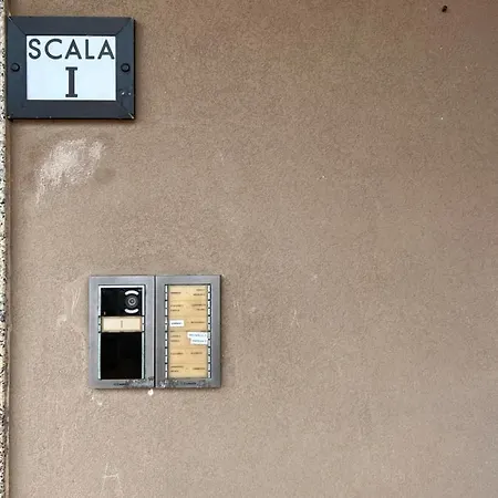 Calamaterdomini A 2 Passi Dal Mare Apartamento Bríndisi